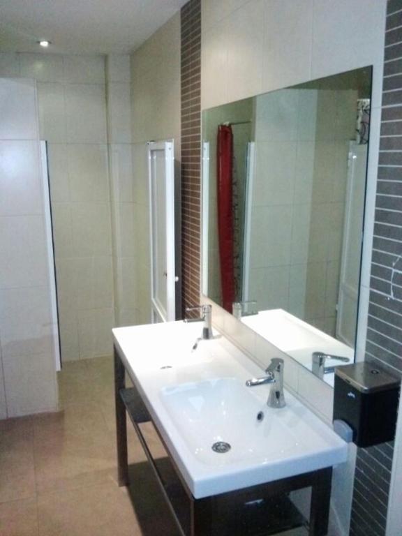 Residencia Malaga Backpackers Ostello Esterno foto