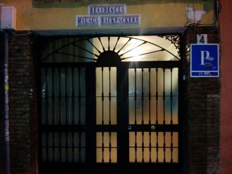 Residencia Malaga Backpackers Ostello Esterno foto